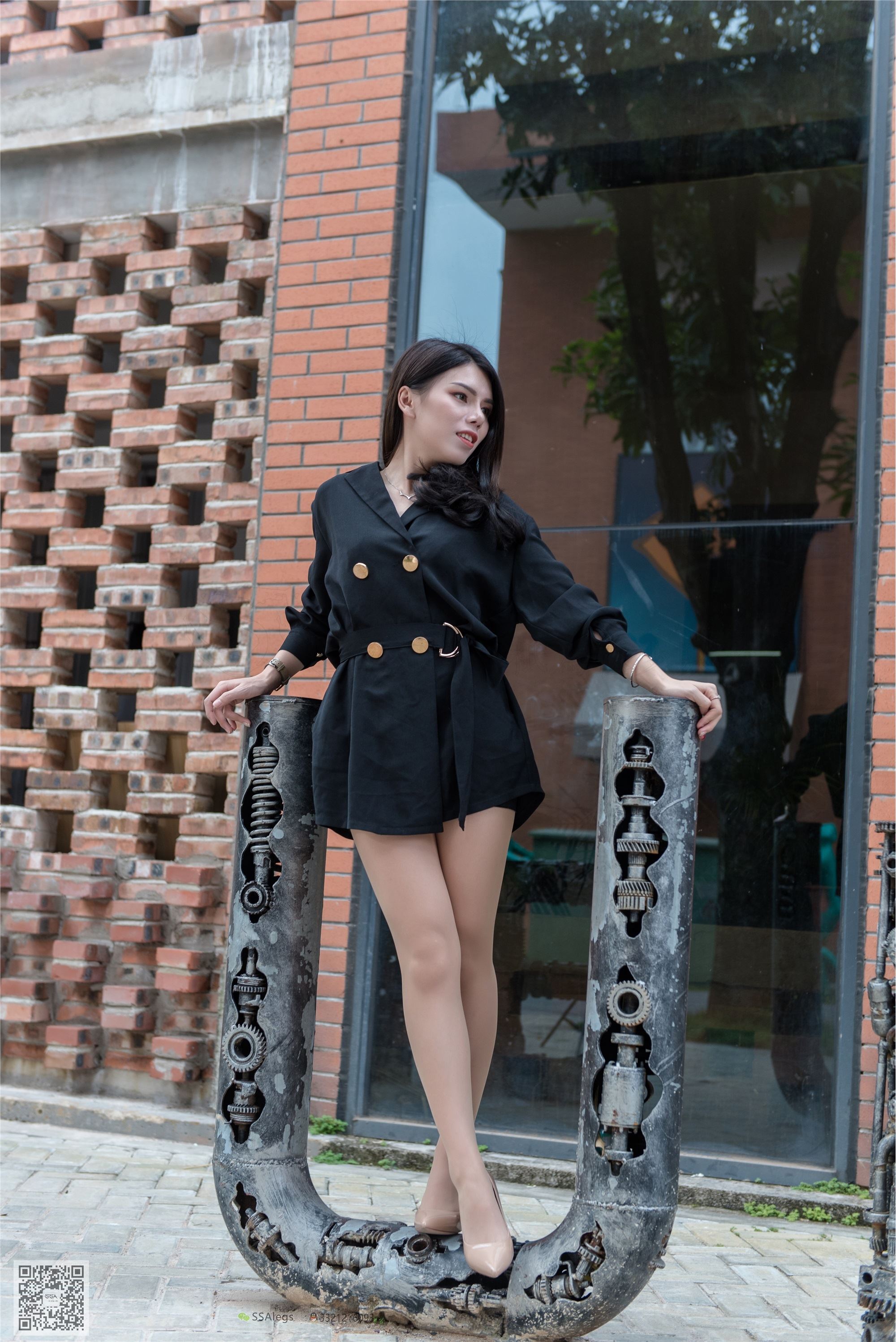 SSA丝社 NO.024 芷沫 高冷混血女王芷沫肉丝街拍